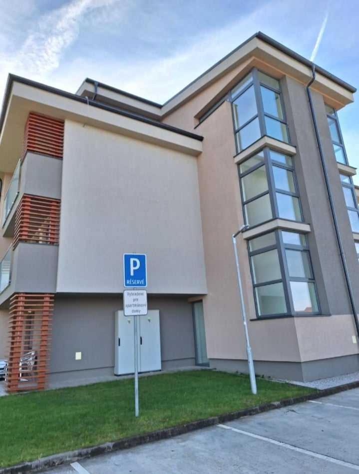 Diamond - Luxusny Apartman Marco Podhájska Dış mekan fotoğraf